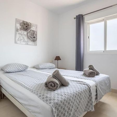 Penthouse With Jacuzzi And Spectacular Sea Views Daire Nerja Dış mekan fotoğraf