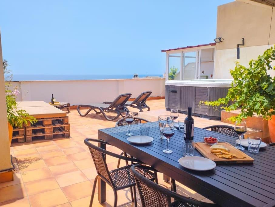 Penthouse With Jacuzzi And Spectacular Sea Views Daire Nerja Dış mekan fotoğraf